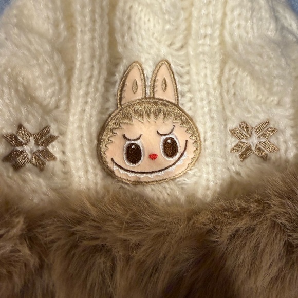 Pop Land Warm Fluffy Holiday Series LABUBU Plush Hat main image 6
